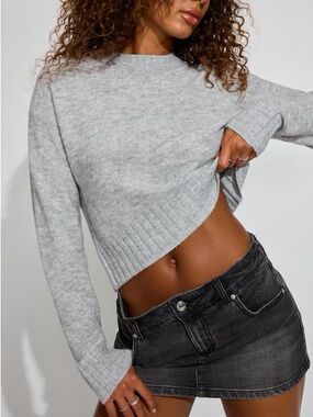 H&M | Grey Cropped Knit Sweater
